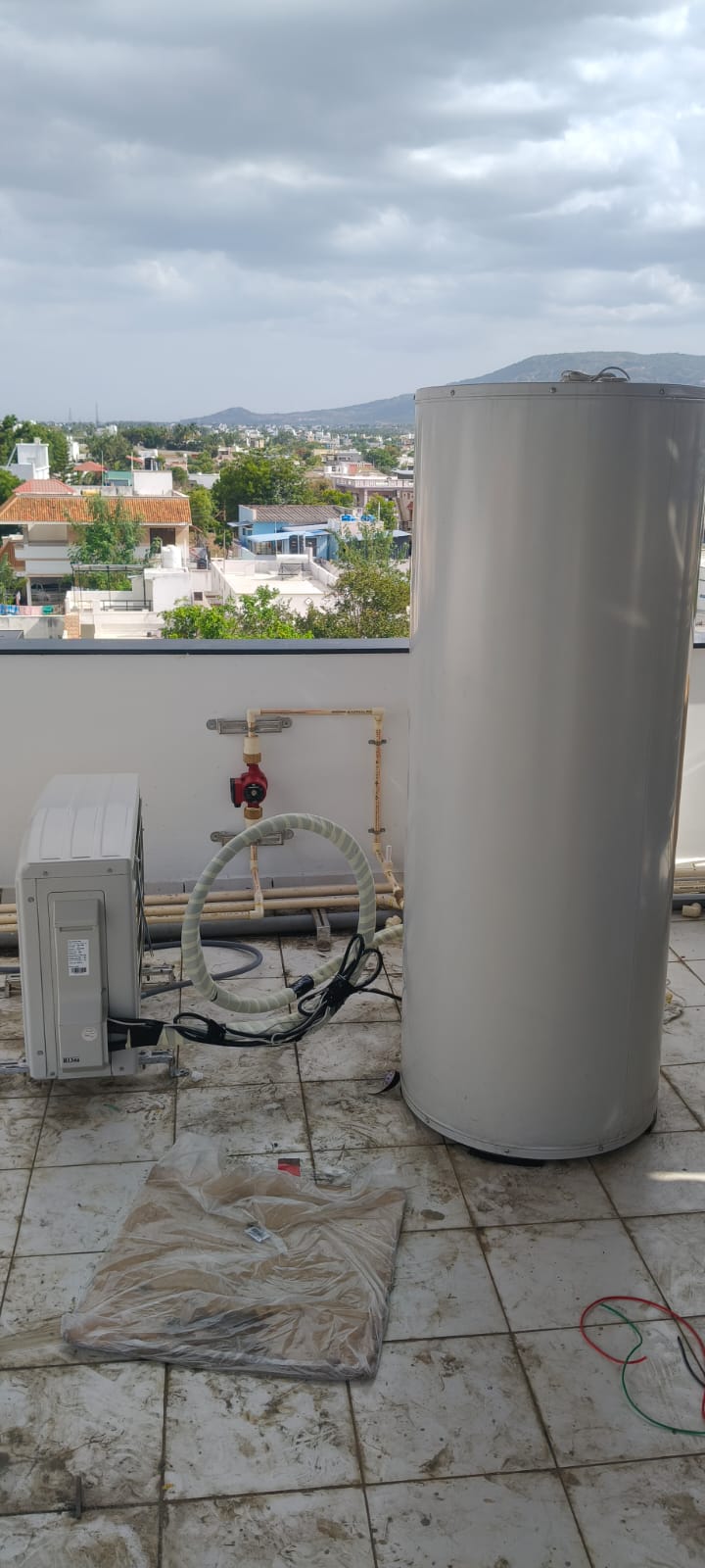 A.O. Smith 300L Heat Pump Commissioning at Mettupalayam | Sana Ventures